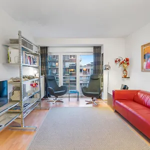 Aan Zee Apartment