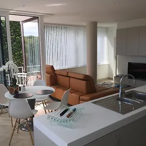 Holidaysuite Mathilda Apartment